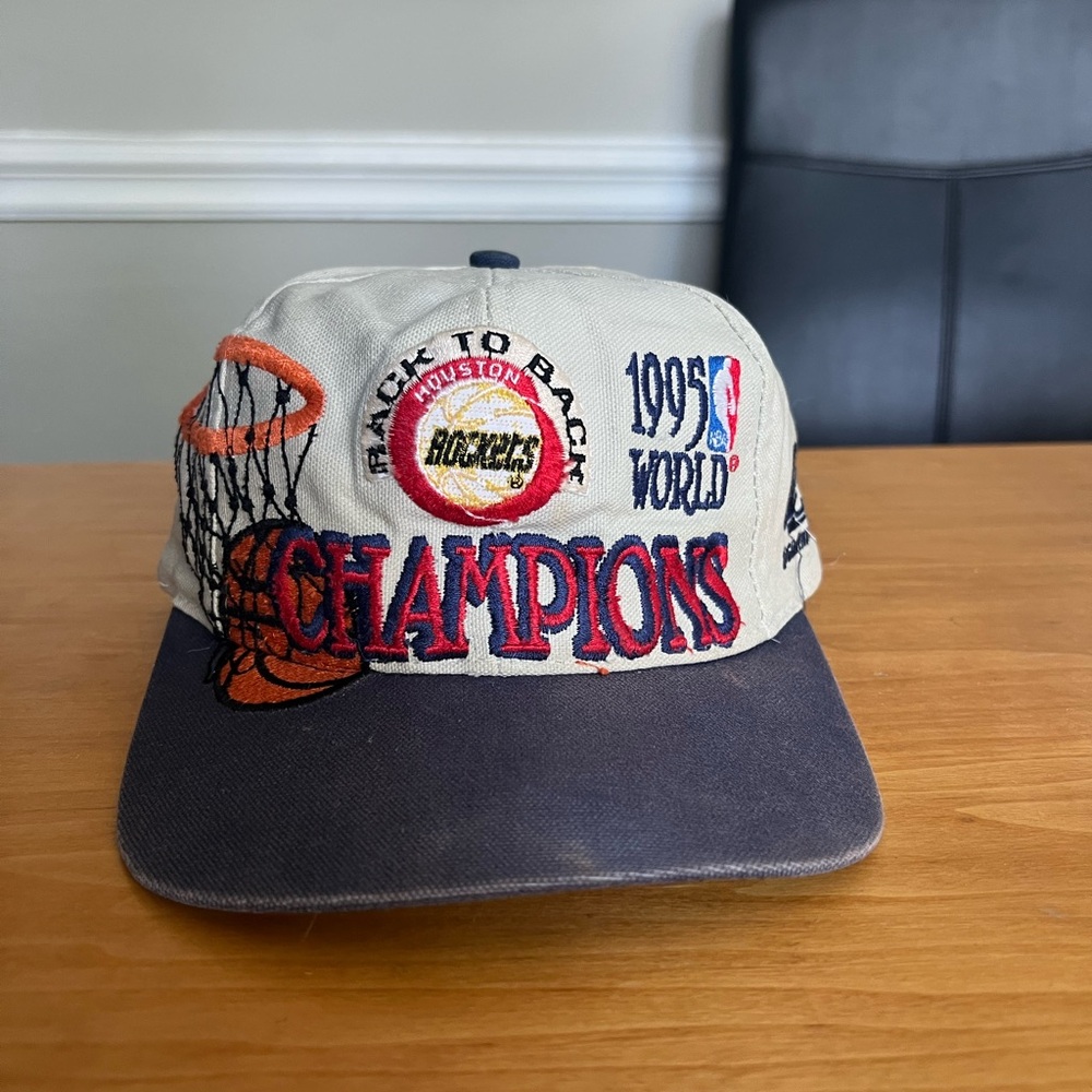 Authentic vintage Houston Rockets 1995 World Champions snapback